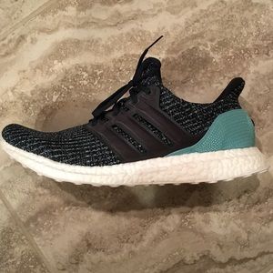 Men’s Adidas Ultraboost 4.0 Parley sz 11.5
